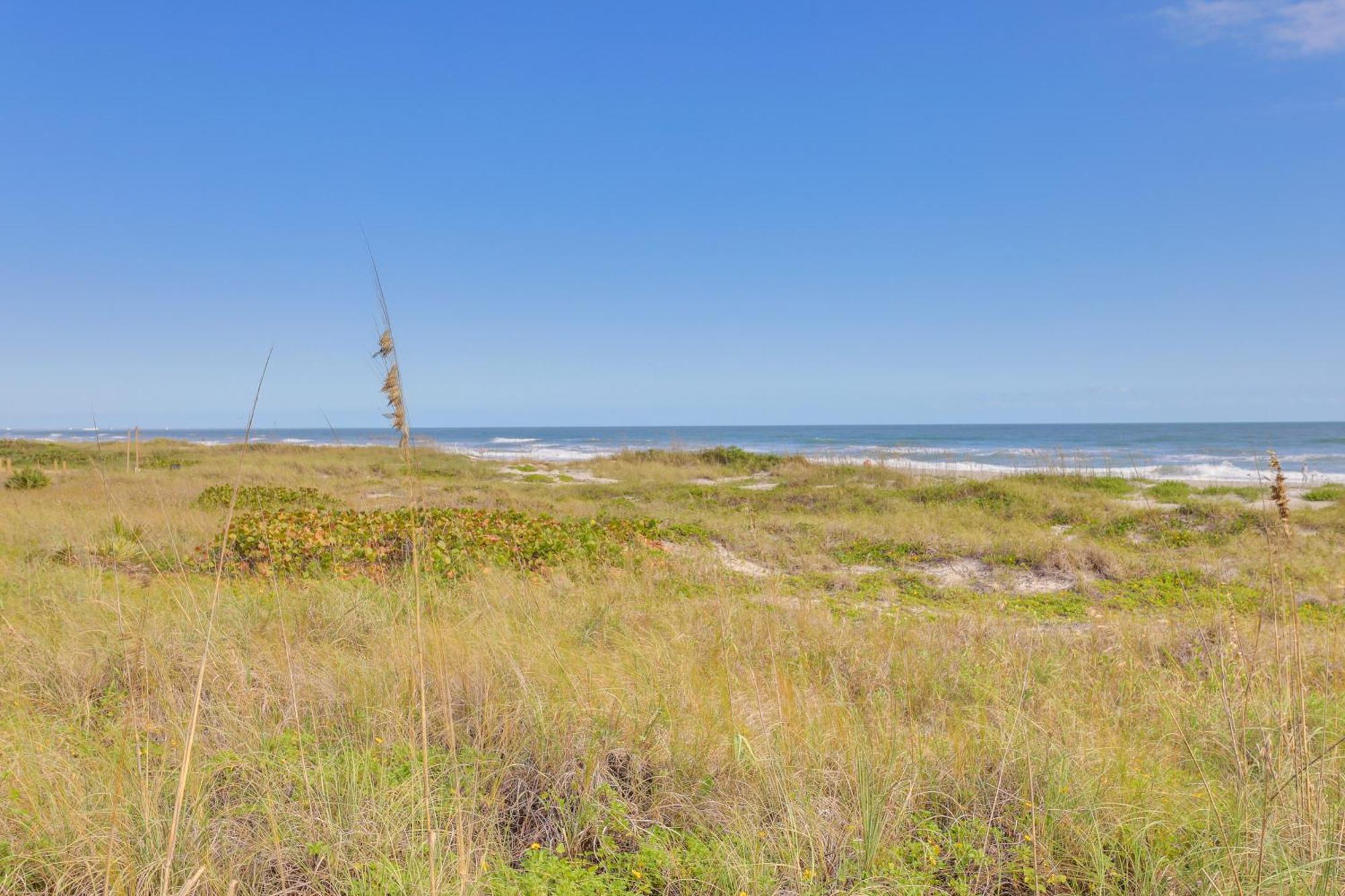 Central Cocoa Beach Condo With View, Steps To Beach! المظهر الخارجي الصورة